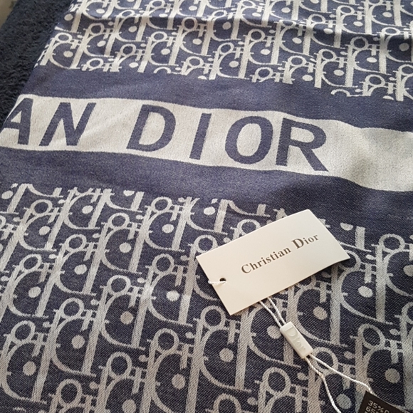 CD scarf - Picture 2 of 3